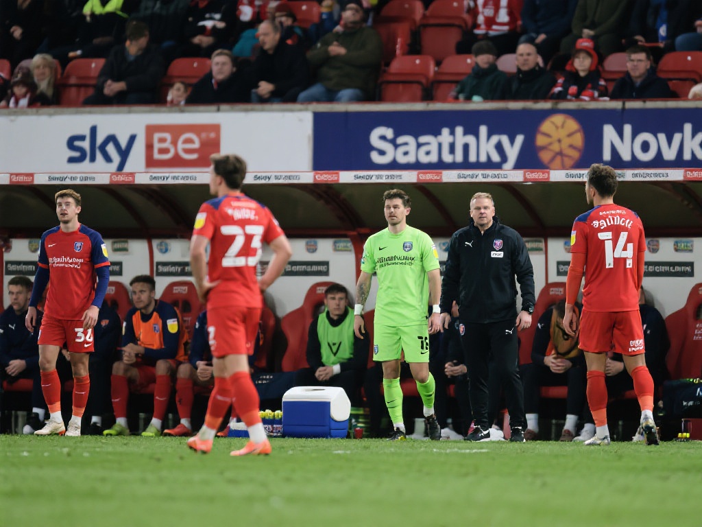 南基一连遭逆转，连续两场换替补再换下